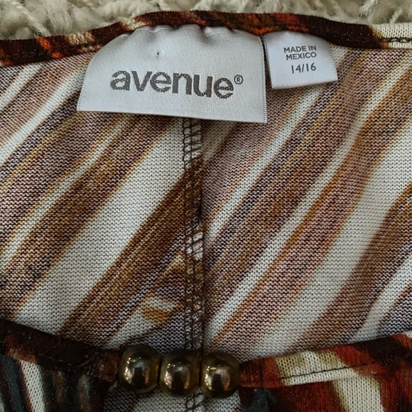 Avenue Tunic Top Blouse - Picture 9 of 16